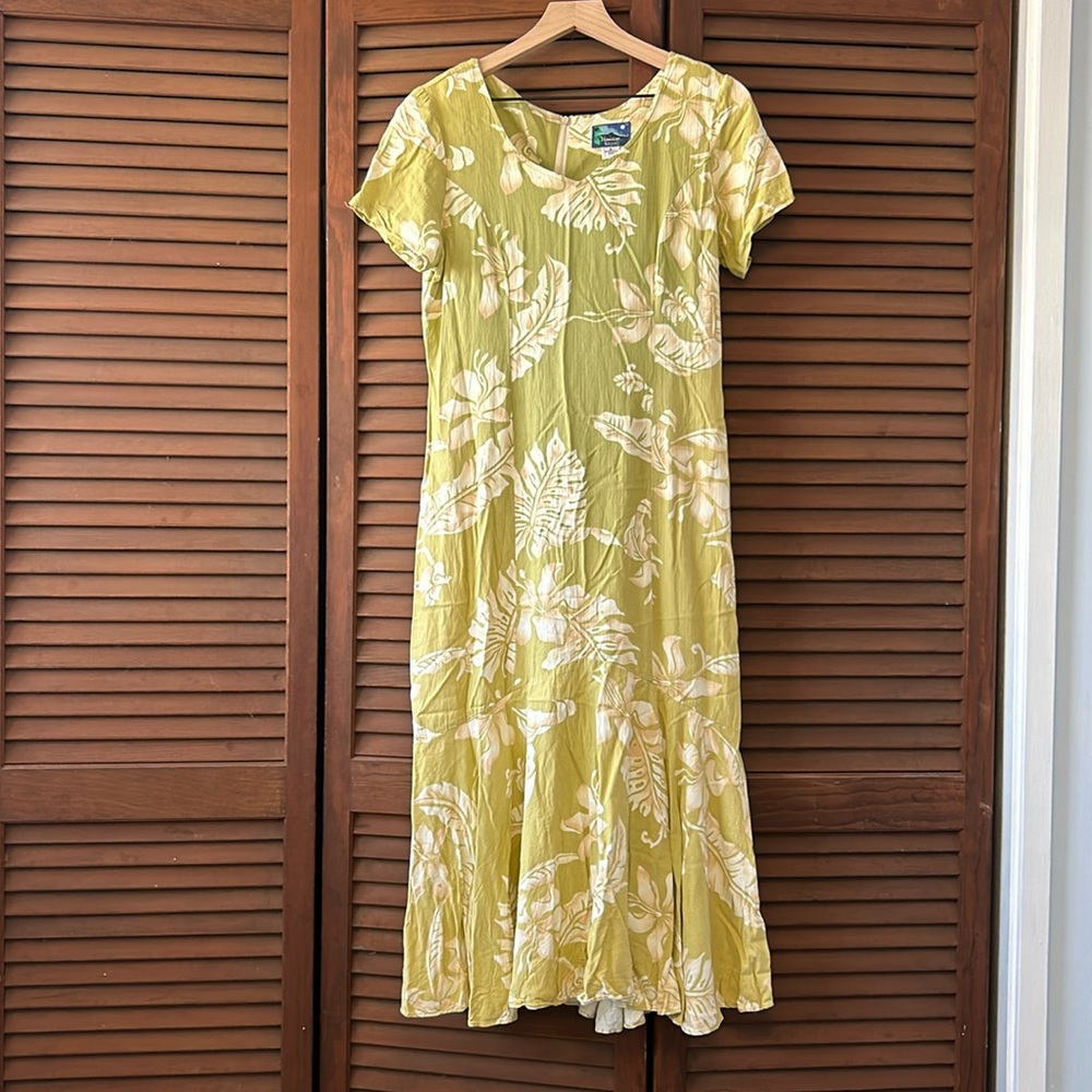 Vintage Hawaiian Muumuu Dress